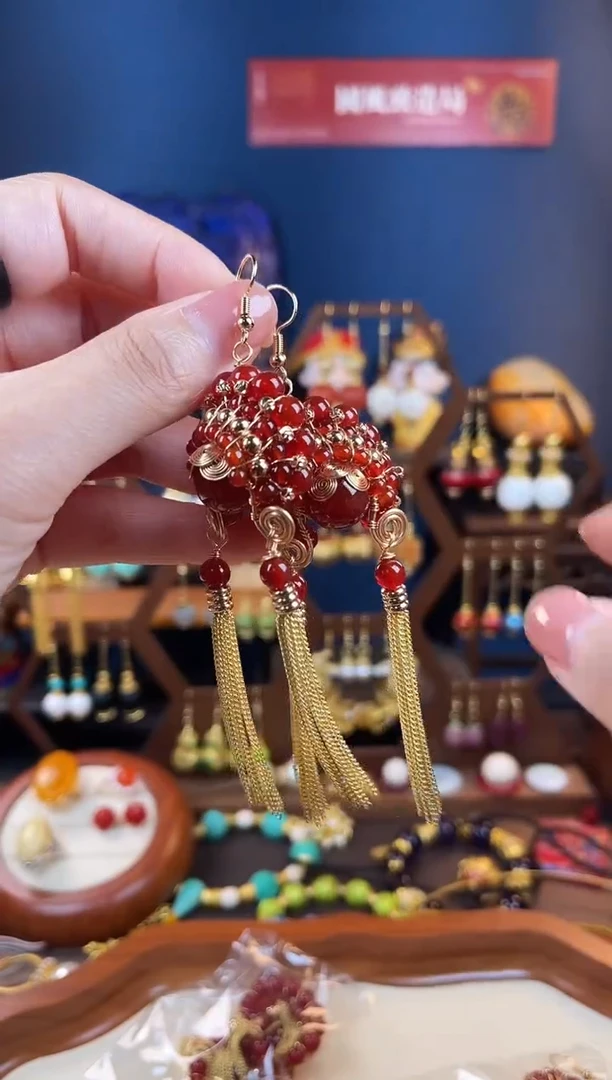 玛瑙/玉髓耳钩未镶嵌?**?，十三号脸谱耳钩