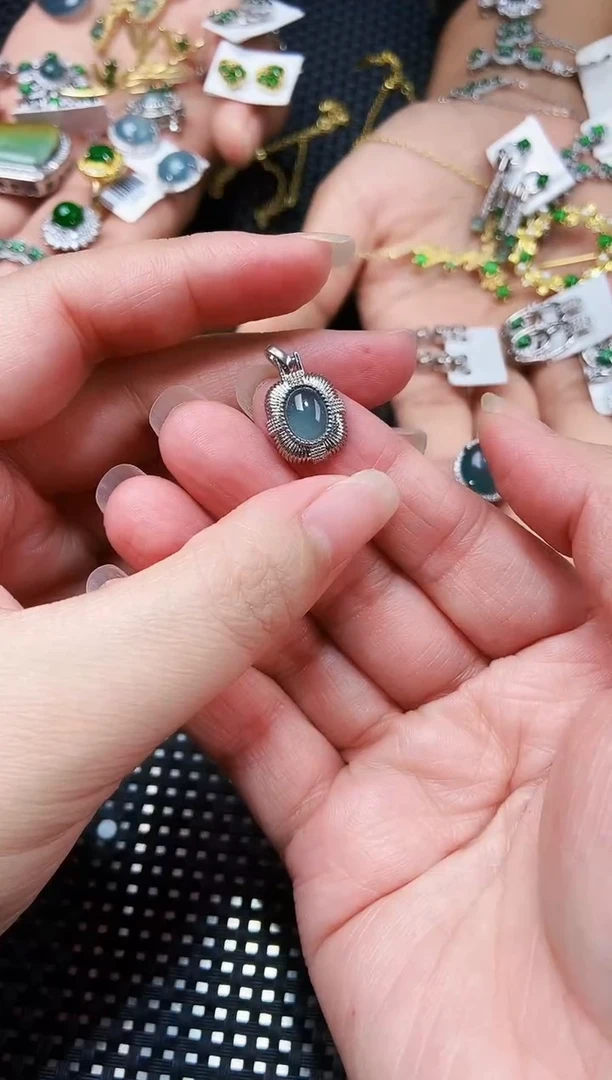 【闪购商品】翡翠吊坠(不含链)未镶嵌111111111