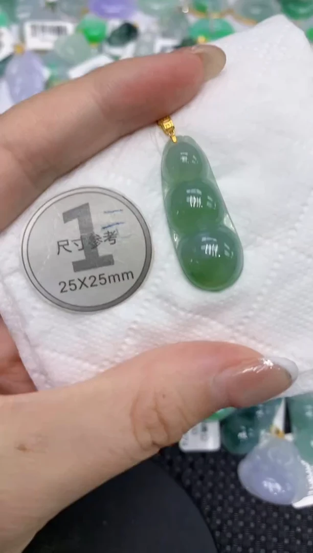 颈饰18K金镶嵌翡翠1111111