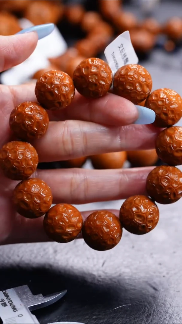 【闪购商品】橄榄核吊坠橄榄核