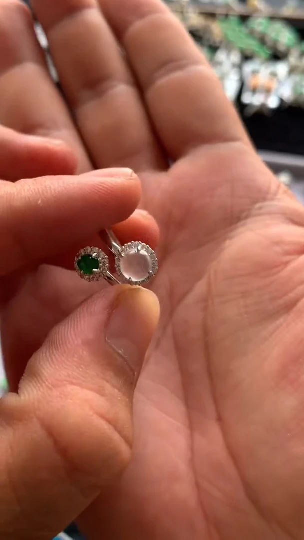 翡翠戒指银S925镶嵌高冰满色