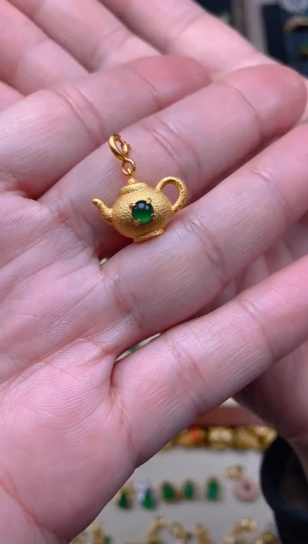 【闪购商品】翡翠吊坠(不含链)银S925镶嵌把把壶