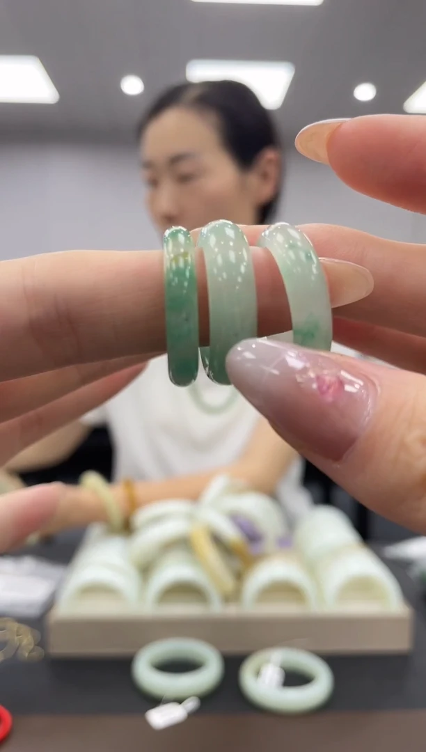 石英质玉戒圈未镶嵌多样性拍一发一圈口随机