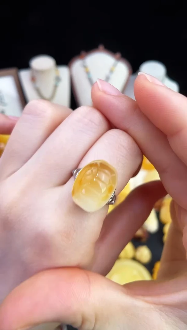 琥珀未镶嵌珠宝奇石柒月