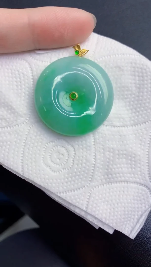 颈饰18K金镶嵌翡翠天然翡翠缅甸A货