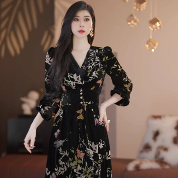 【火火】缪斯女王 秋冬新品气质高级感显瘦小众连衣裙-YL20033