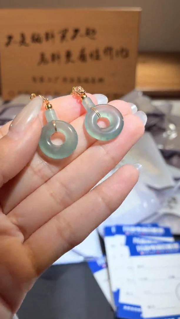 未镶嵌翡翠耳饰甜甜圈