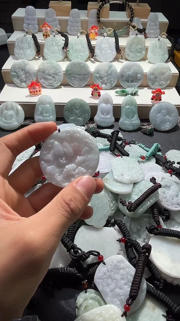 颈饰未镶嵌翡翠12/9    82