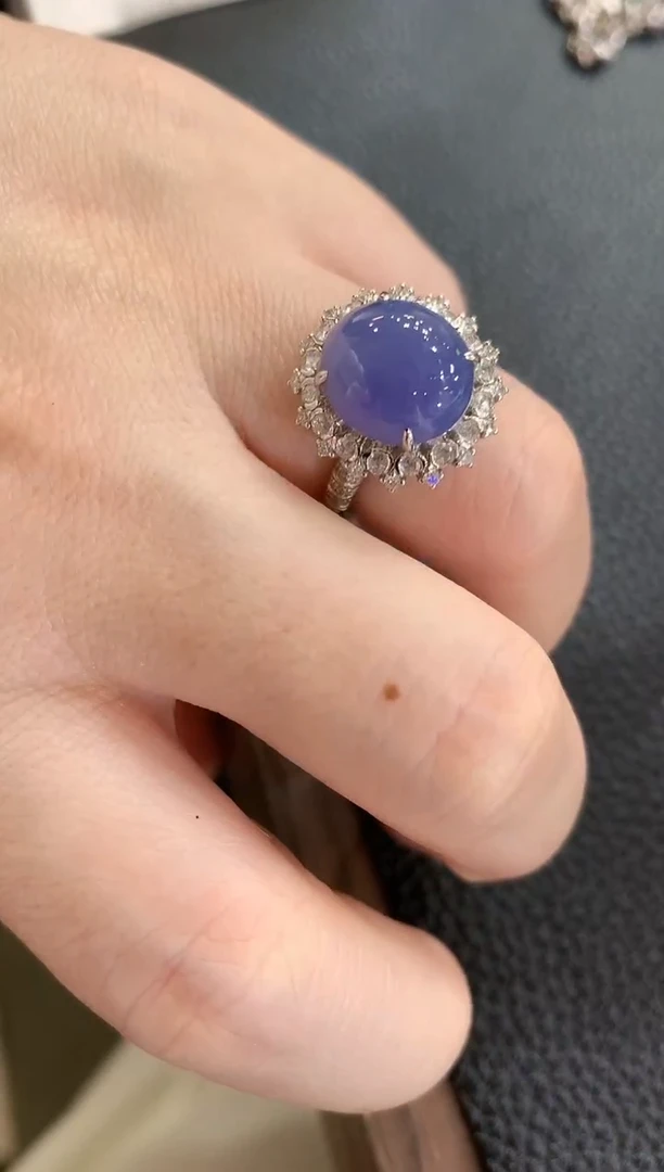 18K金镶嵌戒指翡翠A77 紫货有一定色差