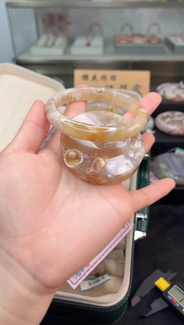 未镶嵌手镯石英质玉64圈口（赠品镯心）3886017