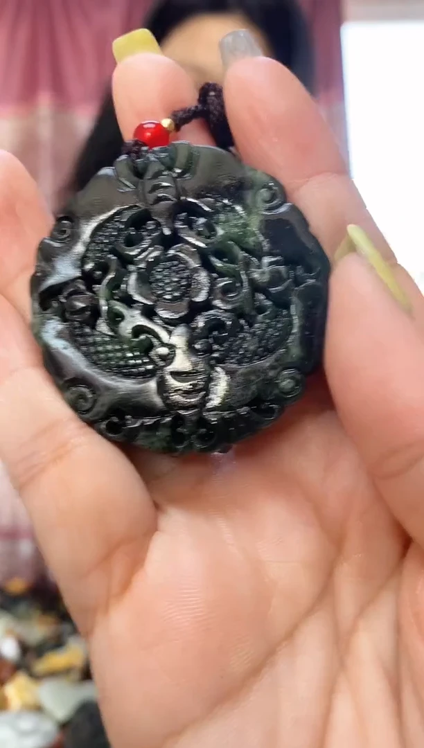 未镶嵌岫玉吊坠