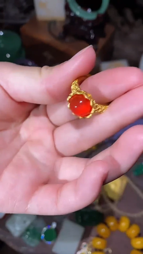 翡翠戒指未镶嵌永玉阁精品专属摆件