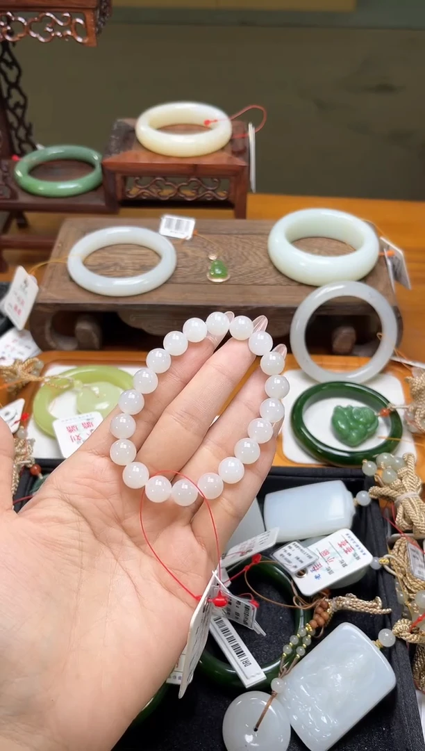 未镶嵌手串和田玉卡10新疆黑山 圆珠