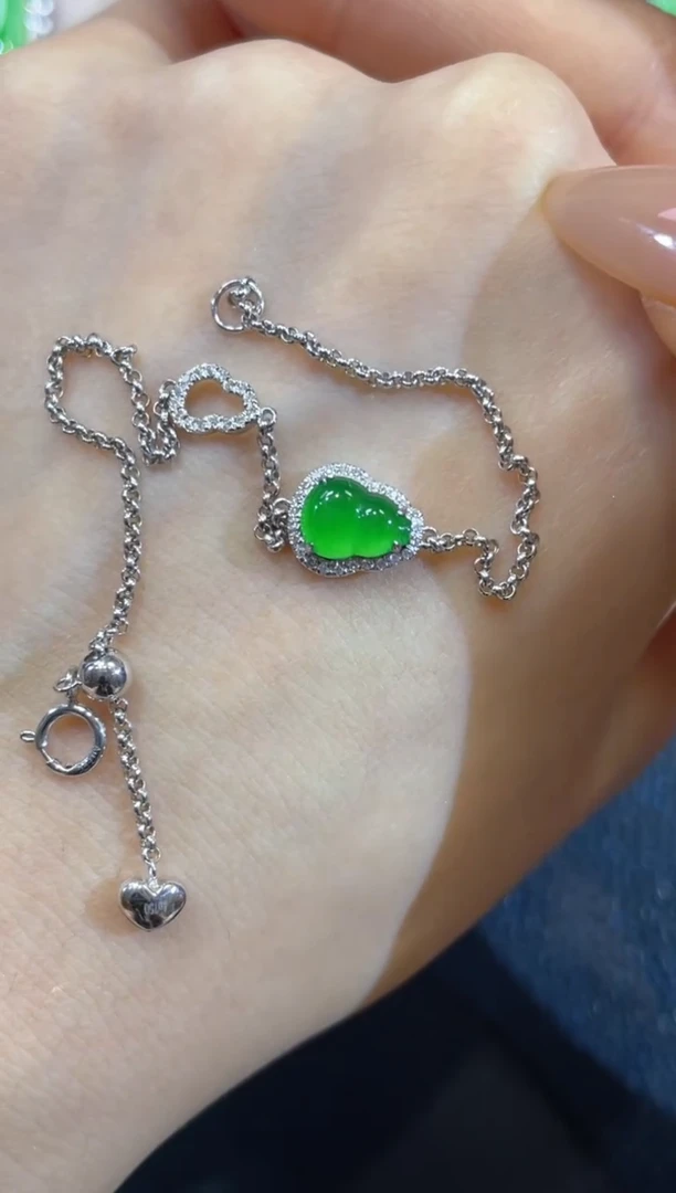 颈饰18K金镶嵌翡翠团购14