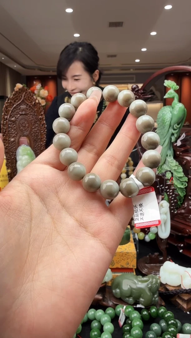 颈饰未镶嵌和田玉5qm12