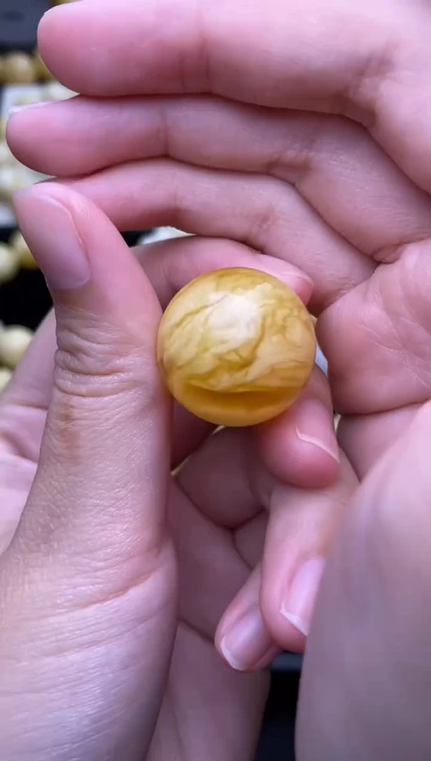 未镶嵌琥珀裸石 大小姐珠宝严选118