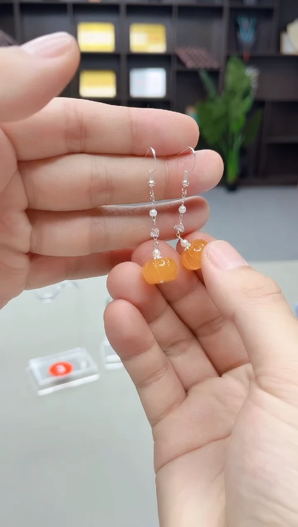 未镶嵌耳钉玛瑙/玉髓w06000