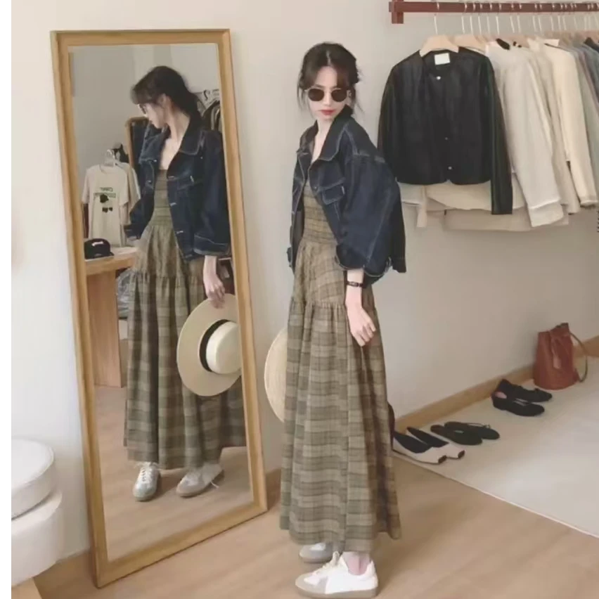【童话镇】早春2025新款女装法式漂亮独特气质格子连衣裙搭牛仔外套