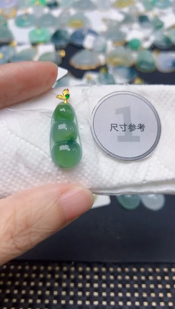 颈饰18K金镶嵌翡翠天然缅甸A货翡翠