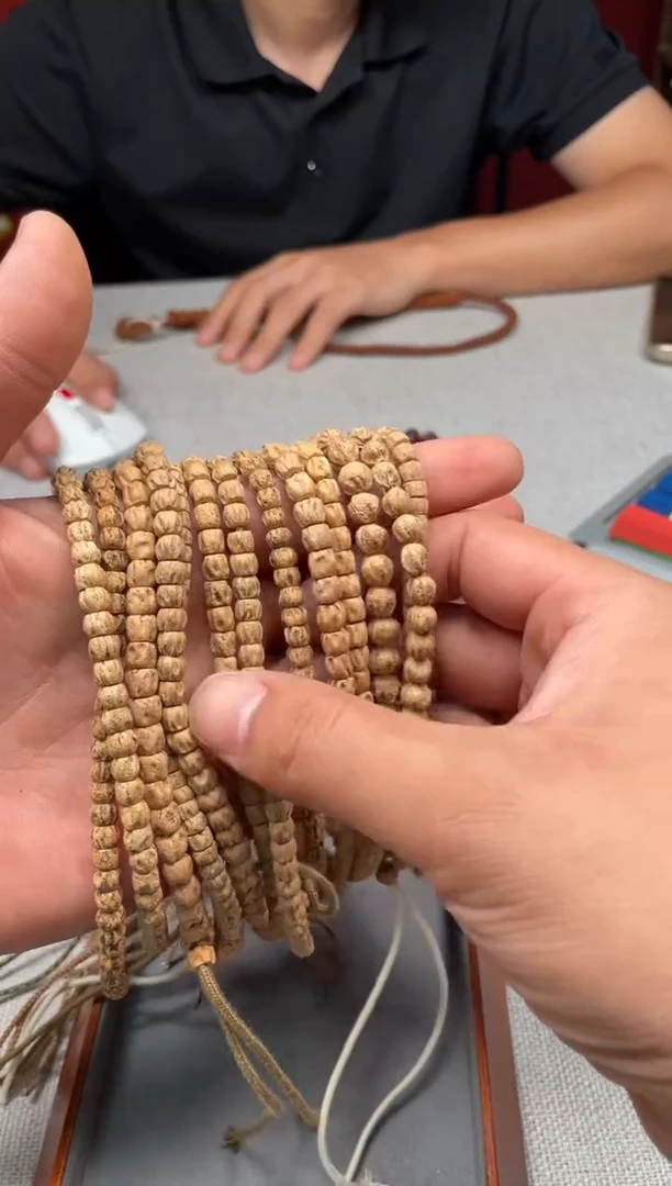 柏香籽/百香籽手串随机手持20