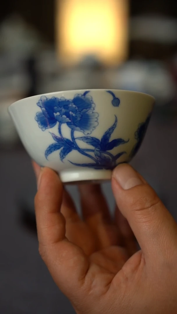 全手绘青花虞美人鸡心杯