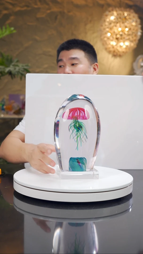 福利金红水母摆件带底座