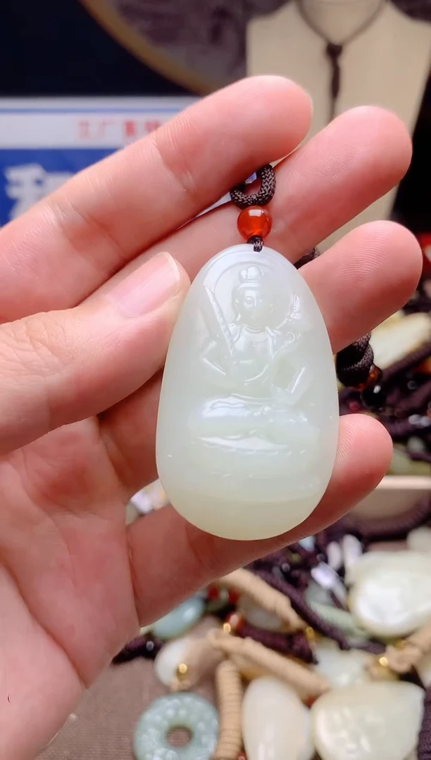 和田玉未镶嵌颈饰1