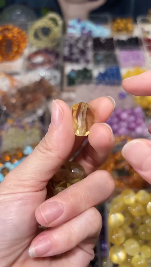 水晶手串未镶嵌黄水晶随型一颗约卡12