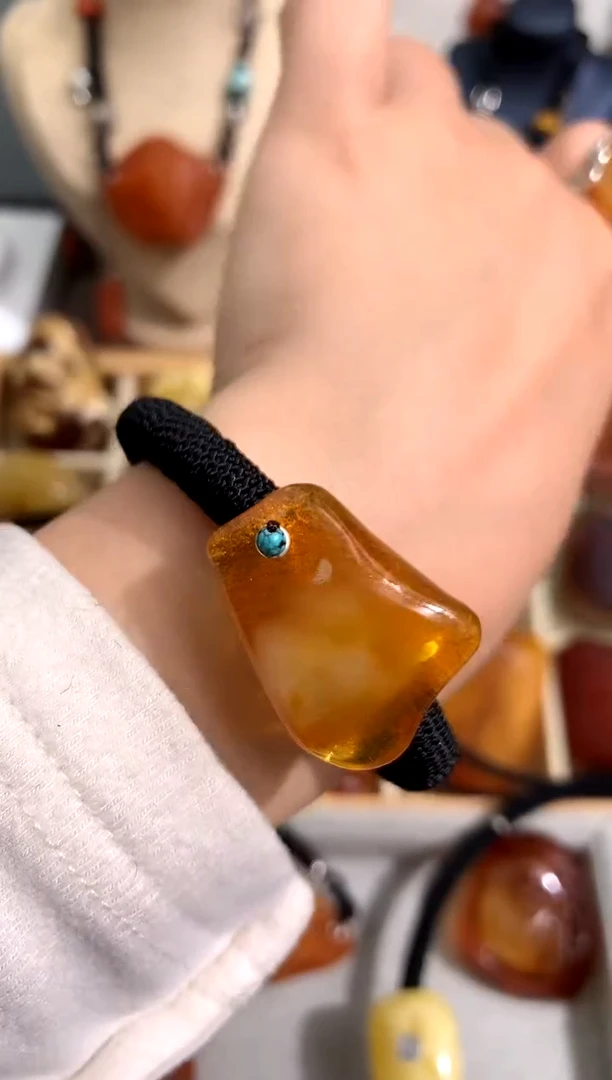 【闪购商品】蜜蜡裸石未镶嵌似玉