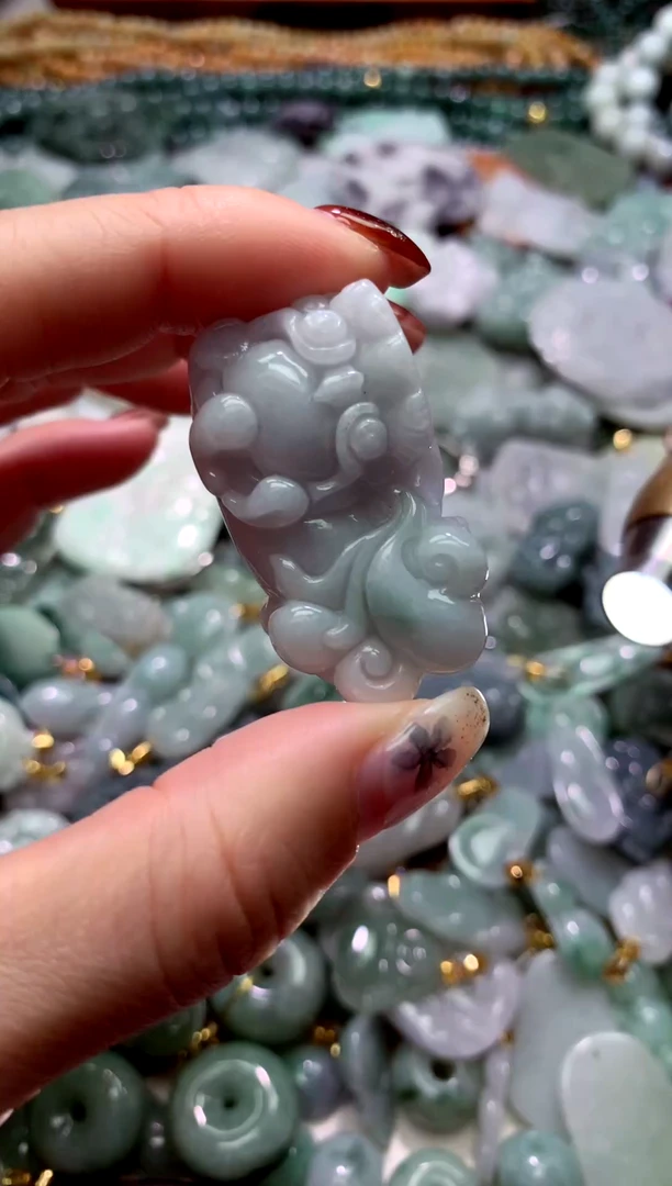 颈饰未镶嵌翡翠1