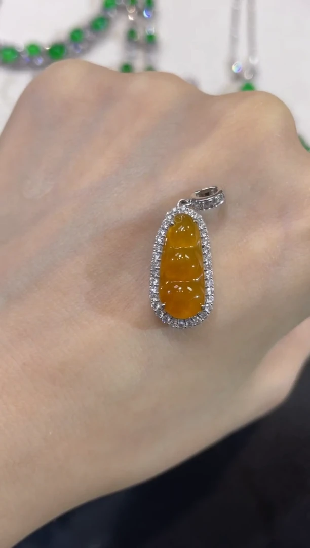 吊坠(不含链)18K金镶嵌翡翠团购2