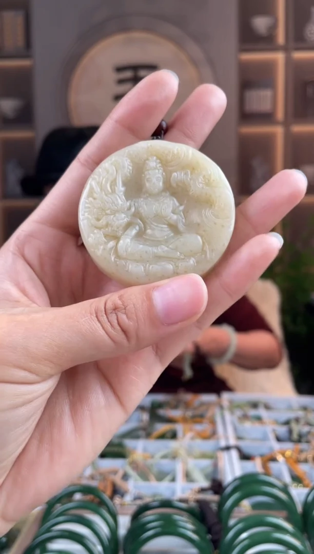 颈饰未镶嵌和田玉拍一发一，拍一发一