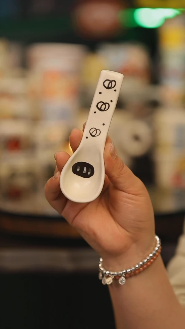 【闪购商品】摆件景德镇釉下彩绘设计师款式陶瓷