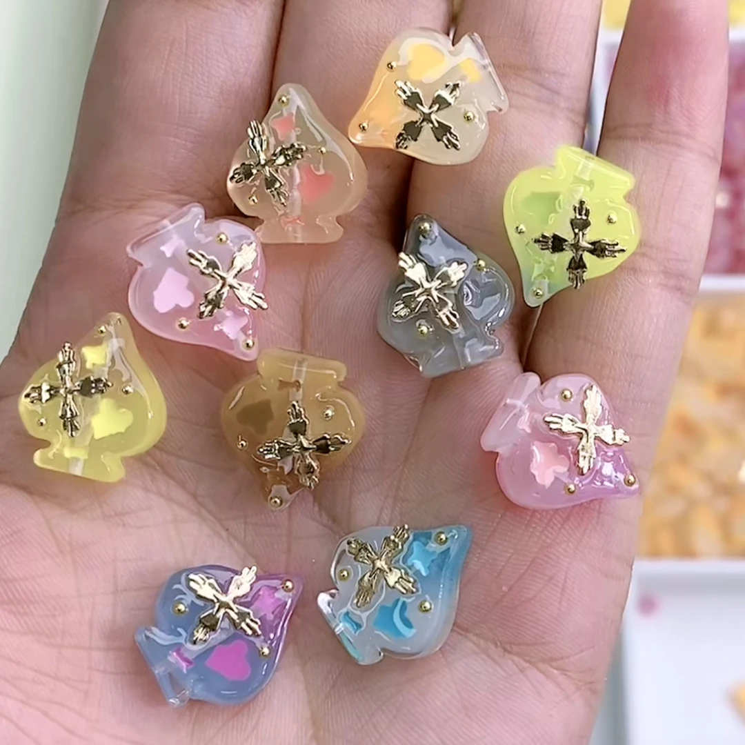 DIY饰品配饰 韩国胶定制珠 双色手绘夹片重工黑桃♠ 通孔散珠