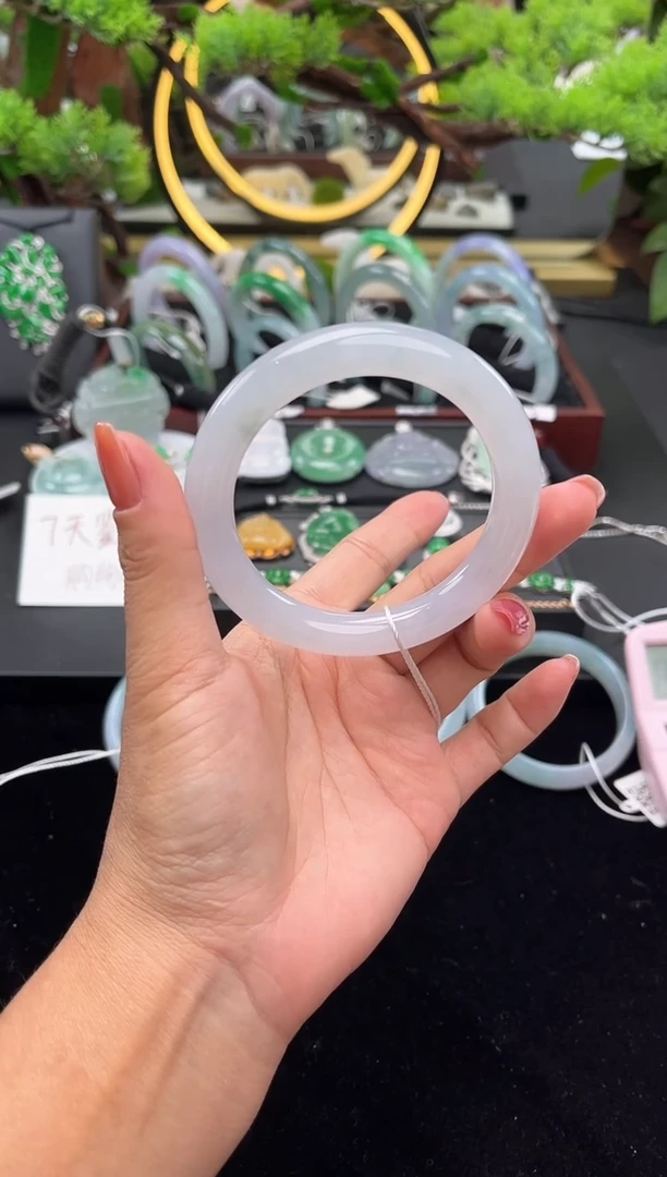 未镶嵌手镯翡翠手镯