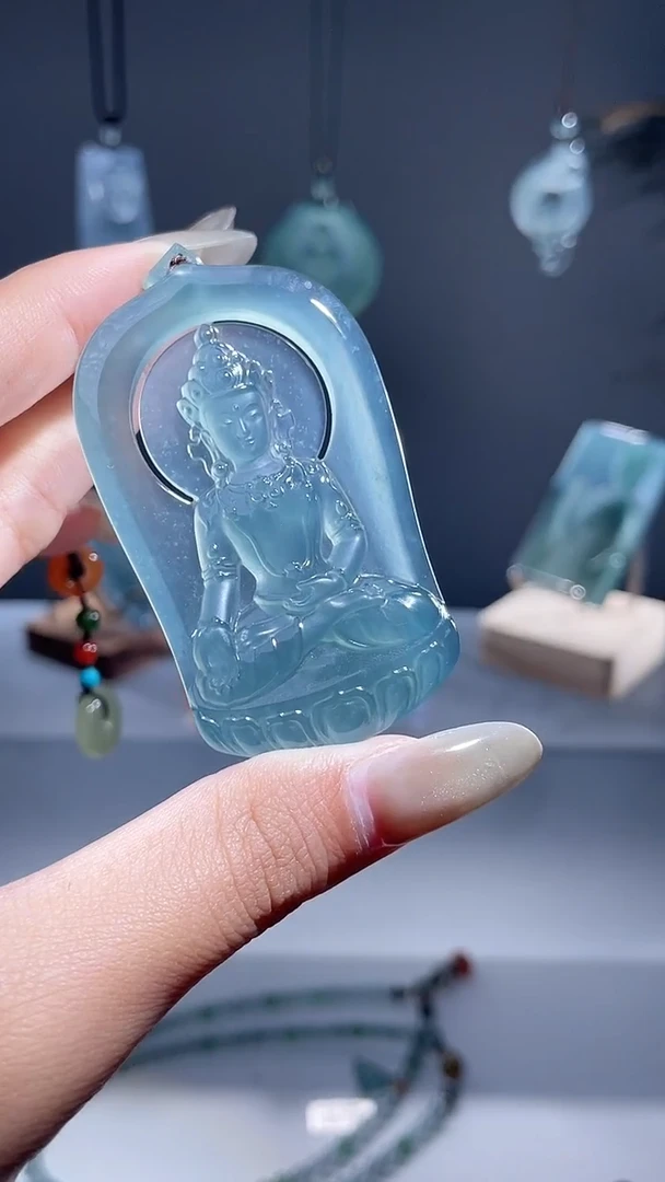 颈饰未镶嵌翡翠度母