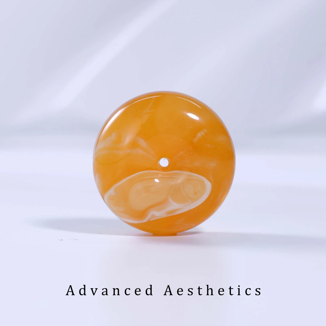 【美蜡颜究所】气质高级特色焦皮橘红溶洞拉丝妖蜜蜡平安扣吊坠K525