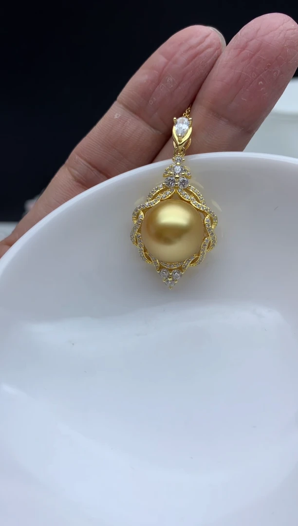 银S925镶嵌FF海水珍珠金珠吊坠(赠链）