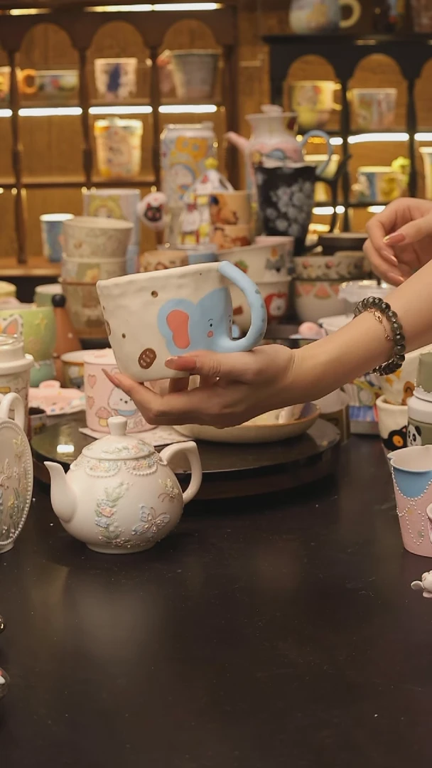 景德镇釉下彩绘设计师款式陶瓷