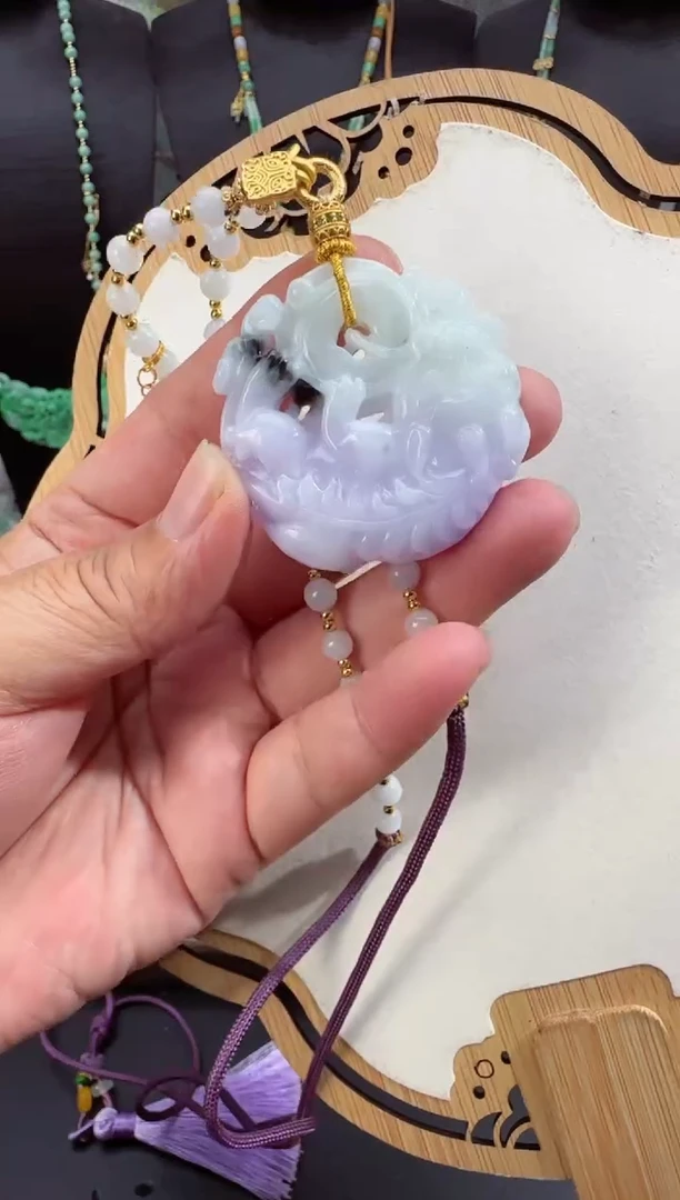 【闪购商品】翡翠颈饰未镶嵌拍照