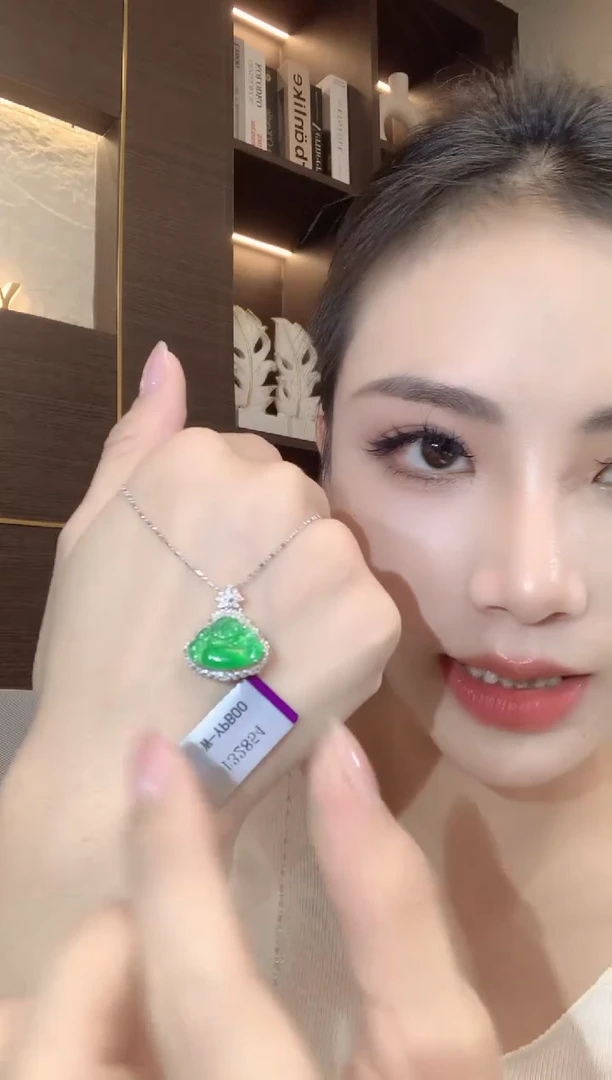 吊坠(不含链)18K金镶嵌翡翠A80