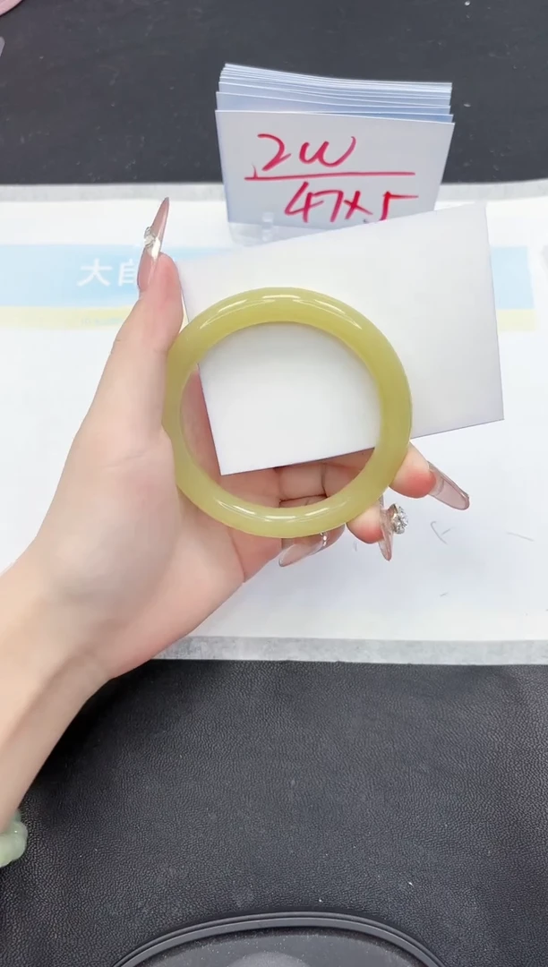 【闪购商品】石英质玉手镯未镶嵌384-59.6