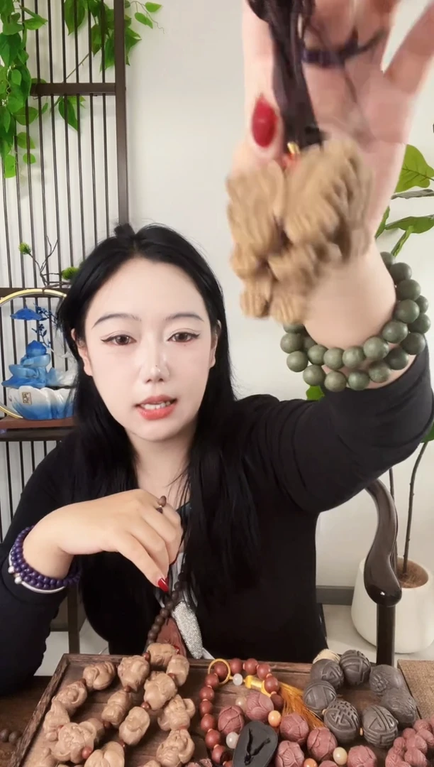 泥塑百花香方蝴蝶一个