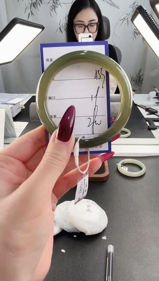 未镶嵌手镯和田玉33颜色微差无瑕疵