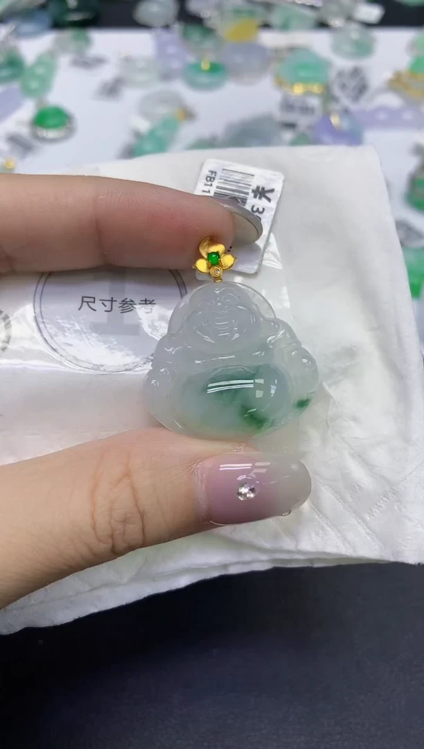 颈饰18K金镶嵌翡翠天然缅甸翡翠A货百元以上9元证书费自理