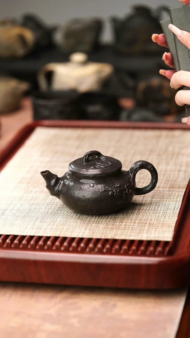 柯荣盛老师作品冰碛岩重工雕刻竹节报春壶