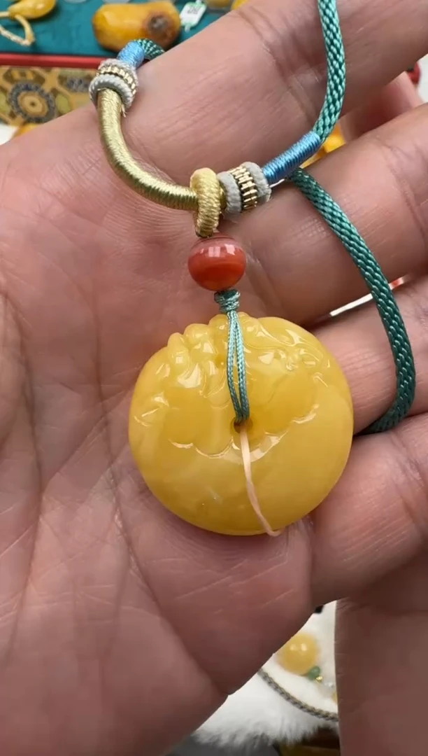 琥珀未镶嵌珠宝奇石HZ052