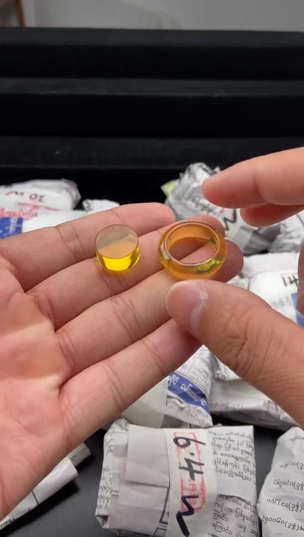 琥珀颈饰未镶嵌蓝珀指环