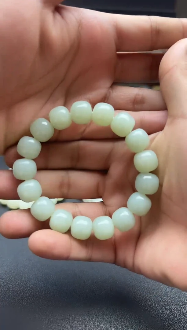 未镶嵌手链和田玉且末卡13M手串