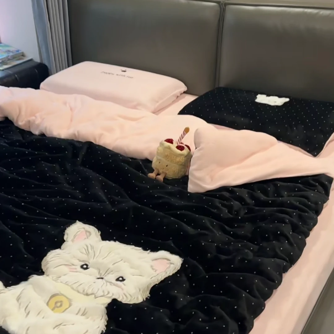 新款牛奶绒超可爱系列毛绒绒点点小猫咪毛巾绣被套四件套床品